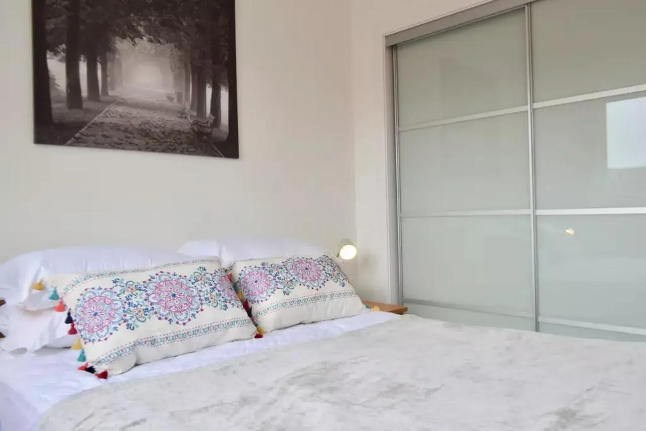 Modern & Light Flat In Vibrant Leith! Daire Edinburgh