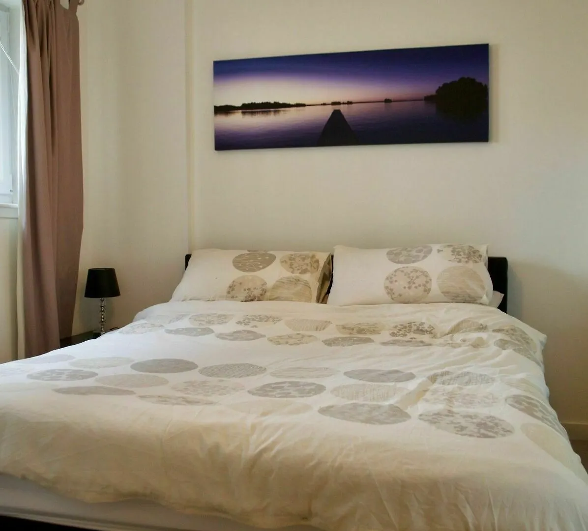 Modern & Light Flat In Vibrant Leith! Daire Edinburgh