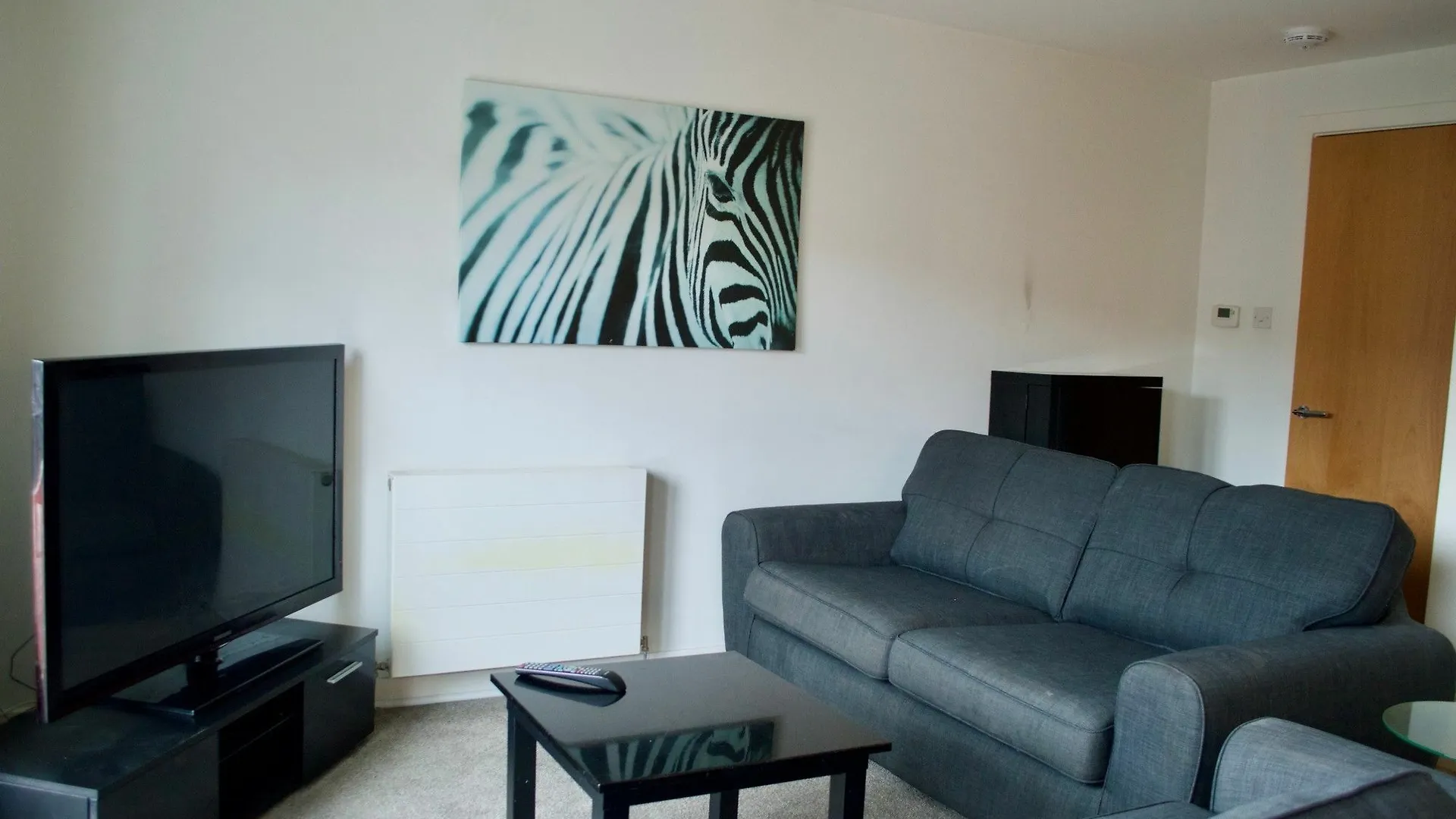 Modern & Light Flat In Vibrant Leith! Daire Edinburgh 0*,